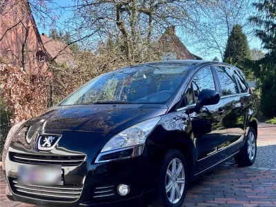 Gebraucht Peugeot 5008 Business-Line 114 PS (83 kW) 2013 Schwarz Van / Kleinbus