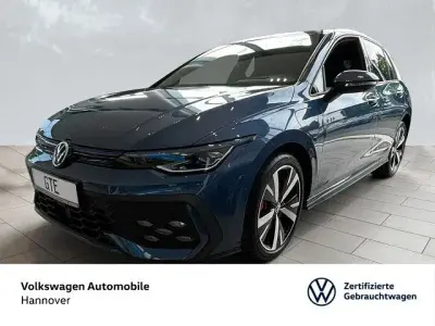 Gebraucht VW Golf VIII GTE 272 PS (200 kW) 2024 Anemonenblau metallic schwarz Limousine