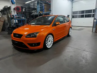 Gebraucht Ford Focus ST 225 PS (165 kW) 2007 Orange Coupé