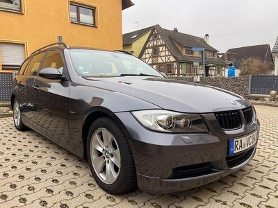Grau Gebraucht 2008 BMW 320 Gran Turismo Sport Line Limousine | 4.990 €