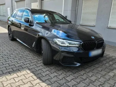 Gebraucht BMW 530 M Sport 286 PS (210 kW) 2020 Schwarz Kombi