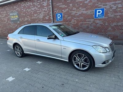 Second-hand Mercedes E220 170 CP (125 kW) 2011 Gri Berlinǎ