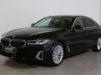 Gebraucht BMW 530e Luxury Line 292 PS (214 kW) 2023 Saphirschwarz met. Limousine