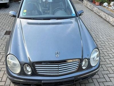 Mercedes E280