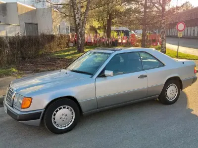 Gebraucht Mercedes 300 180 PS (132 kW) 1992 Silber Coupé