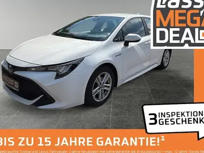 Gebraucht Toyota Corolla Business Edition 122 PS (89 kW) 2020 Weiß Limousine