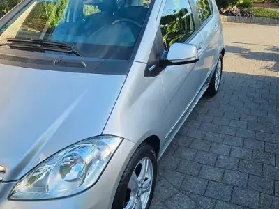 Używany Mercedes A160 Avantgarde 95 KM (69 kW) 2012 Srebrny Minivan