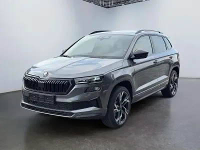 Neu Skoda Karoq SportLine 190 PS (139 kW) 2026 Graphite grau metallic SUV