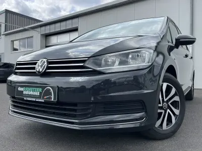 Gebraucht VW Touran Active 122 PS (89 kW) 2022 Uranograu Van / Kleinbus
