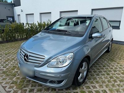 Mercedes B180