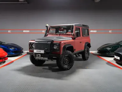 Gebraucht Land Rover Defender 122 PS (89 kW) 2010 Rot Kombi