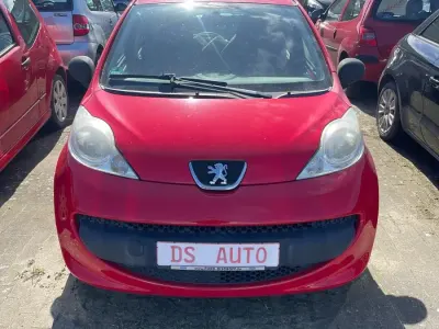 Gebraucht Peugeot 107 68 PS (50 kW) 2006 Rot Kleinwagen