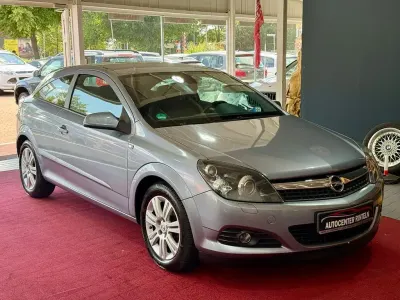 Gebraucht Opel Astra GTC Innovation 116 PS (85 kW) 2008 Silber Coupé