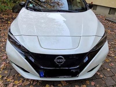 Gebraucht Nissan Leaf Tekna 110 kW (150 PS) 2022 Weiß Kleinwagen