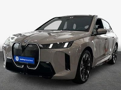 Grau Neu 2025 BMW iX SUV | 84.880 € (Guter Preis)