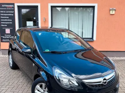 Gebraucht Opel Corsa 70 PS (51 kW) 2014 Schwarz Kleinwagen