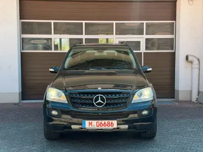 Gebraucht Mercedes ML320 224 PS (164 kW) 2007 Schwarz SUV