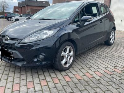 gebraucht Ford Fiesta 1.25 Titanium / Klima / TÜV / 2 Hand