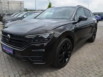 Gebraucht VW Touareg R-line 286 PS (210 kW) 2023 Tamarindenbraun metallic SUV