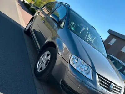 Usata VW Touran 102 CV (75 kW) 2005 Grigio Monovolume