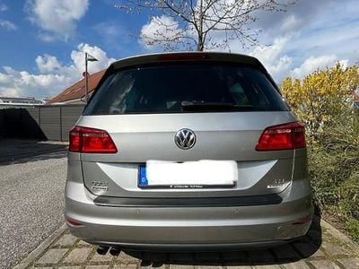 Usata VW Golf Sportsvan LOUNGE 125 CV (91 kW) 2015 Argento Monovolume