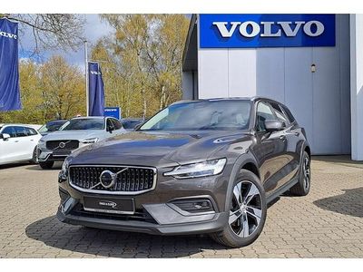 Gebraucht Volvo V60 CC Plus 197 PS (144 kW) 2023 Platinum grey Kombi