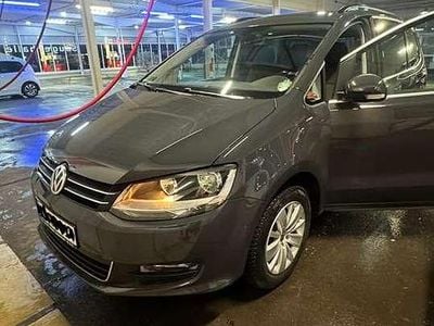 Gebraucht VW Sharan Comfortline 150 PS (110 kW) 2017 Grau Van / Kleinbus