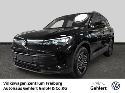 Neu VW Tiguan 150 PS (110 kW) 2026 Grenadillschwarz metallic SUV