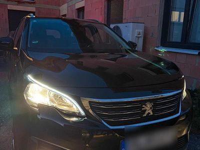 Schwarz Gebraucht 2017 Peugeot 5008 SUV | 13.499 € (Teuer)