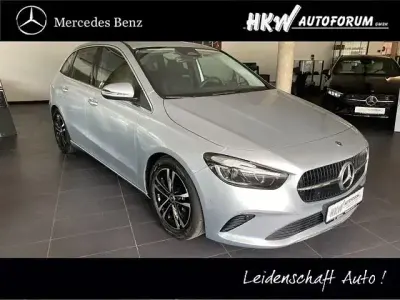 Gebraucht Mercedes B200 163 PS (119 kW) 2025 Silber Kleinwagen
