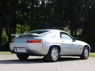 Usata Porsche 928 320 CV (235 kW) 1988 Argento Coupé