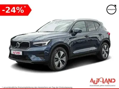 Neu Volvo XC40 Core 163 PS (119 kW) 2026 Denimblaumet. SUV