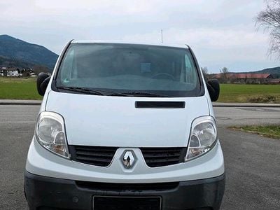 Gebraucht Renault Trafic 110 PS (80 kW) 2011 Weiß Van / Kleinbus