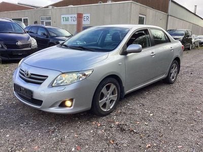 Silber Gebraucht 2010 Toyota Corolla Limousine | 3.999 €