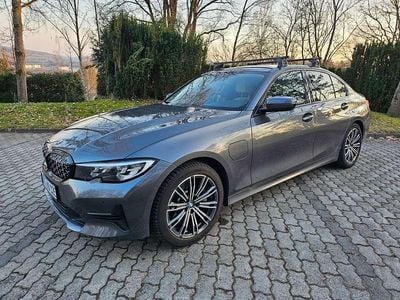 Gebraucht BMW 330e Advantage 292 PS (214 kW) 2021 Grau Limousine