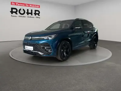 Gebraucht VW Tiguan R-line 193 PS (141 kW) 2025 Nightshade blue metallic SUV