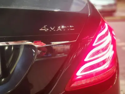 Gebraucht Mercedes S500 465 PS (342 kW) 2013 Blau Limousine
