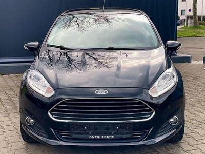 Usata Ford Fiesta Titanium 95 CV (69 kW) 2015 Nero Utilitaria