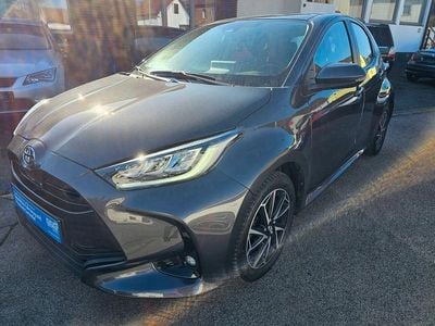 Gebraucht Toyota Yaris Team 125 PS (91 kW) 2022 Grau Kleinwagen