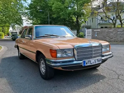 Brugt Mercedes E280 185 HK (136 kW) 1976 Gul Sedan