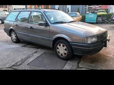 Gebraucht VW Passat 89 PS (65 kW) 1993 Grau Kombi