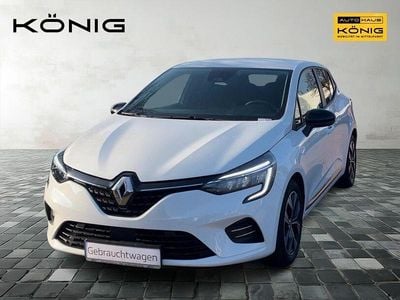 Weiß Gebraucht 2023 Renault Clio V Evolution Limousine | 14.999 € (Guter Preis)