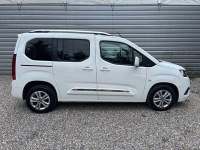 Weiß Gebraucht 2021 Toyota Proace Verso City Kombi | 17.999 € (Guter Preis)