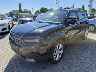 Gebraucht Jeep Avenger Altitude 101 PS (74 kW) 2025 Volcano black SUV