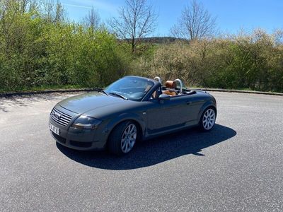 Grau Gebraucht 1999 Audi TT Roadster Sport Cabrio | 12.999 € (Etwas zu teuer)