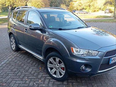 Grau Gebraucht 2010 Mitsubishi Outlander SUV | 5.500 €
