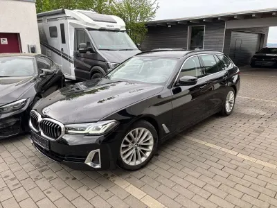 Gebraucht BMW 520 Luxury Line 190 PS (139 kW) 2023 Schwarz Limousine