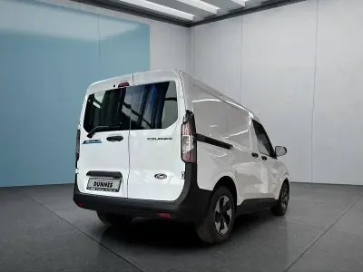 Neu Ford Transit Courier 100 kW (136 PS) 2025 Weiß Van