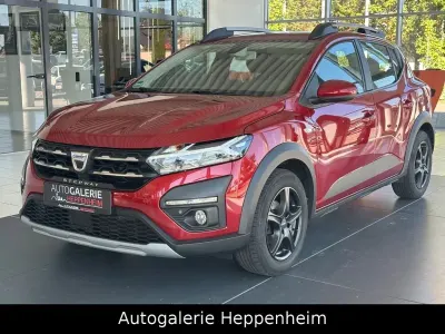 Gebraucht Dacia Sandero Comfort 101 PS (74 kW) 2021 Rot Limousine
