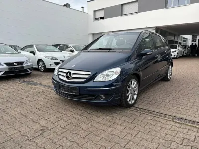 Gebraucht Mercedes B200 136 PS (100 kW) 2006 Blau Van / Kleinbus